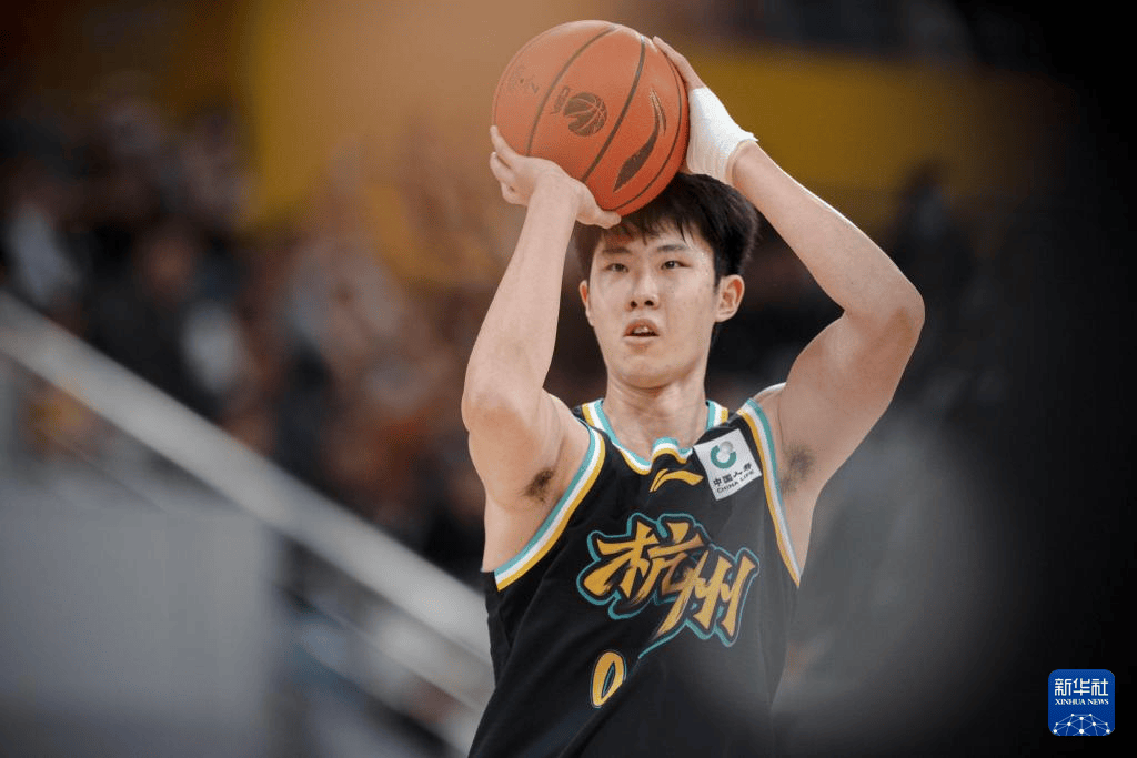 b体育 官网-黄荣奇15分广东胜福建孙铭徽16+18广厦胜四川的简单介绍