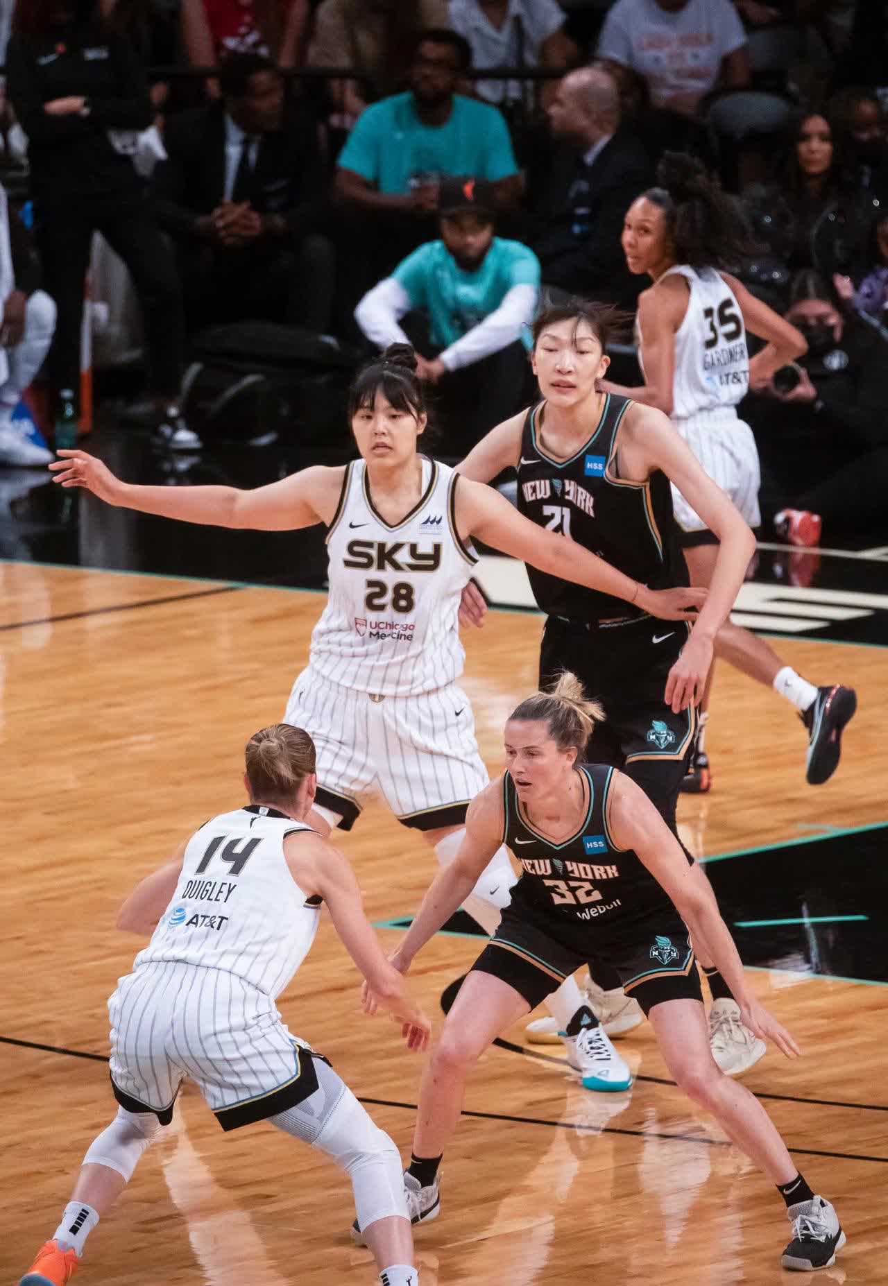 B体育app-历史性时刻：WNBA历史上首位中国台北裔球员加盟女武神