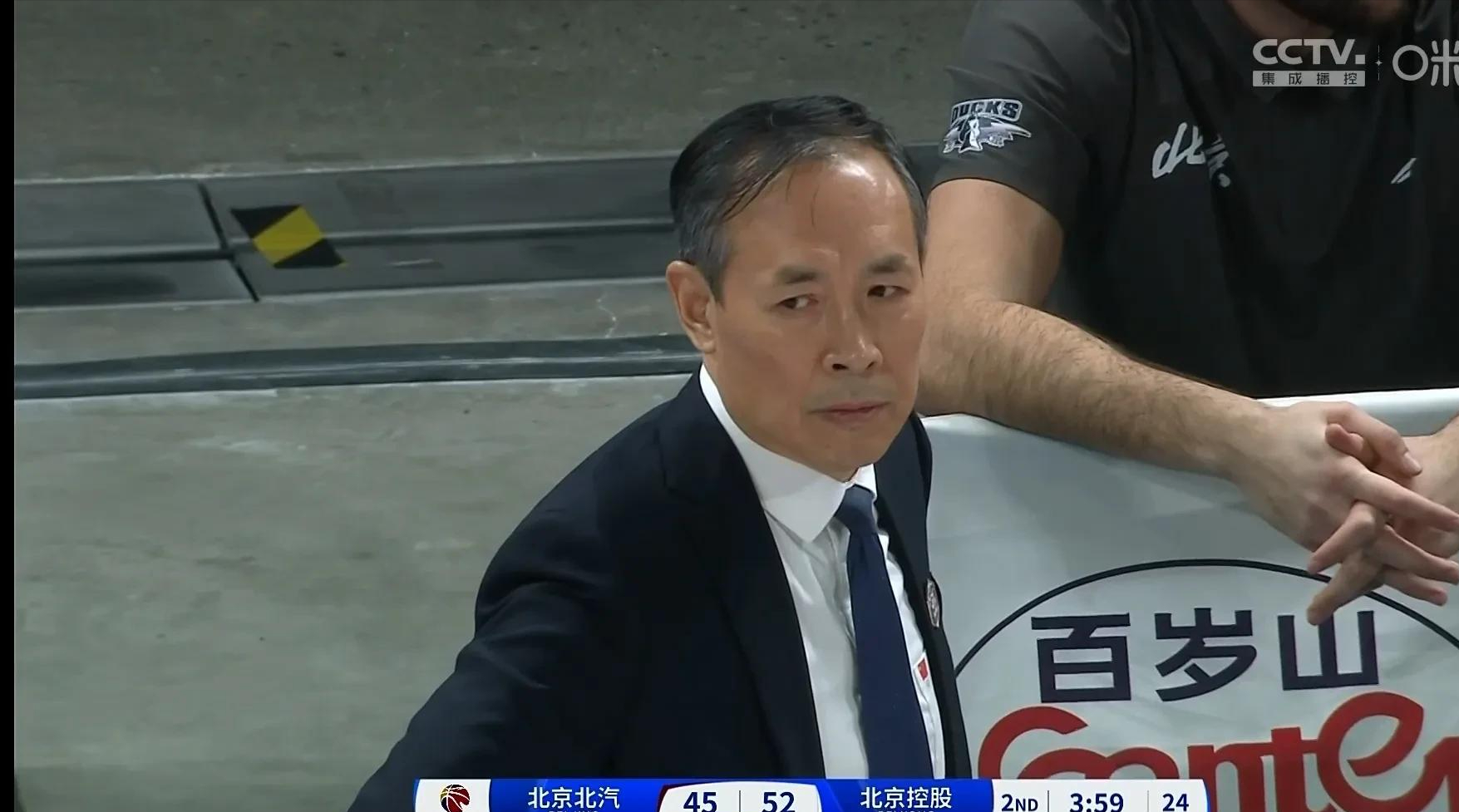 周琦15+9首钢胜深圳郭艾伦40分广州不敌北控的简单介绍