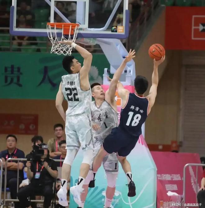 b体育 官网-球队新引进内线球员带来惊喜表现