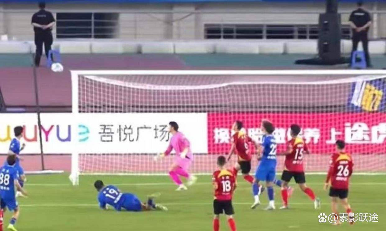 b体育 官网-振奋人心的比赛，球迷热情高涨